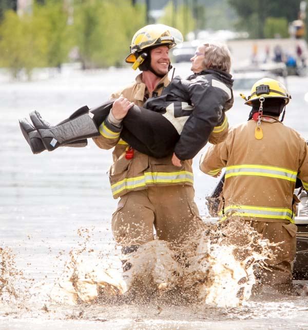 Here Are 15 Photos Of Firefighters In Action These Are Images And