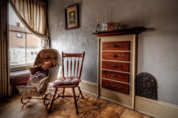 victorian-haunted-house-21