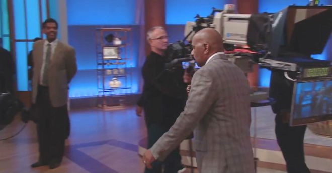 Steve Harvey Flirts With 100 Year Old Woman In His Audience And Its