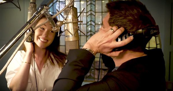 Michael Buble Sings 'Help Me Make It Through The Night' In Magical Duet ...